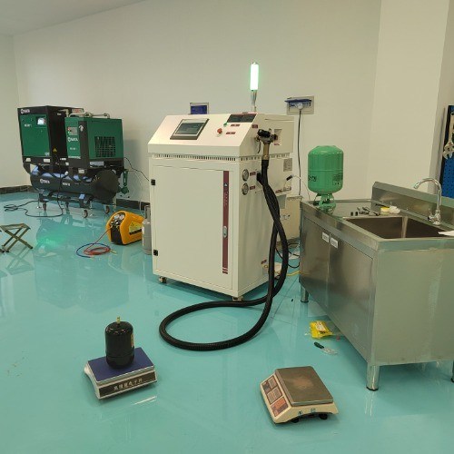 R134 R32 Gas Vacuum Injection Machine With COMPRESSOR And 0.1g Resolution